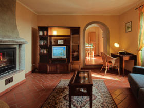 Tuscany farmhouse accommodation, Italy
